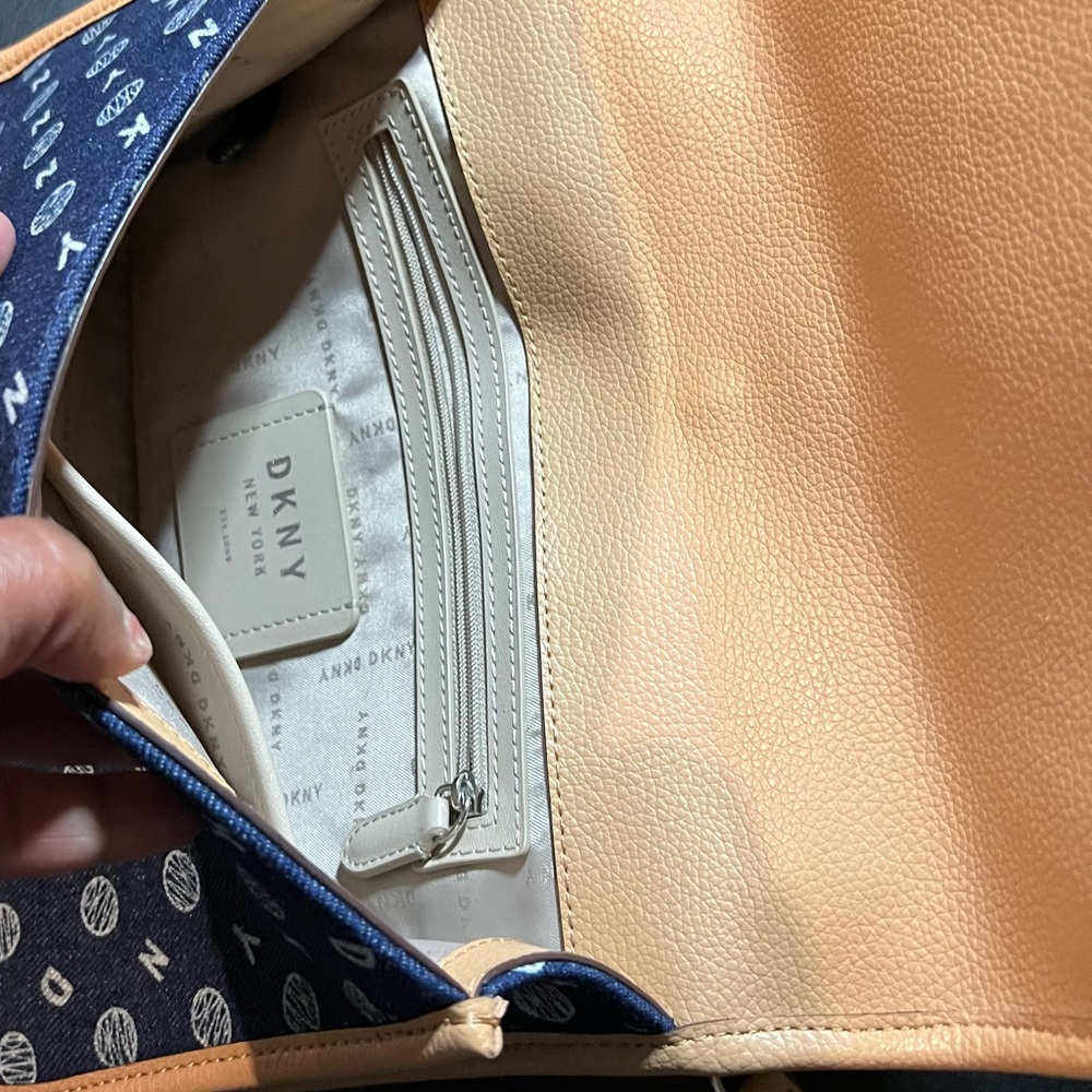 DKNY denim look logo cross body - Picture 4 of 9